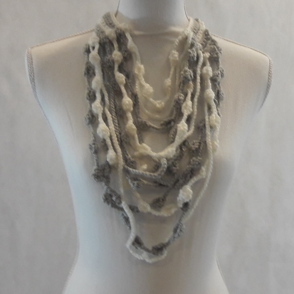 Maxi Collar,Necklace,handcrafted,layers - Picture 2 of 2